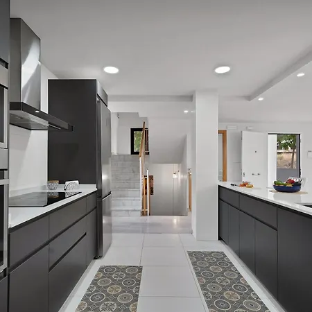 Casa Topacio, 3 Bedrooms And 3 Bathrooms In Quiet Street