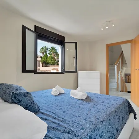 Casa Topacio, 3 Bedrooms And 3 Bathrooms In Quiet Street Apartment *