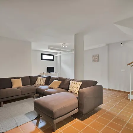 Casa Topacio, 3 Bedrooms And 3 Bathrooms In Quiet Street *